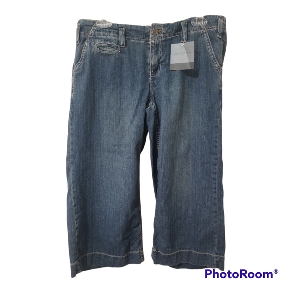 NWT Calvin Klein Wide Leg Low Cut Capri Jeans - Picture 1 of 7